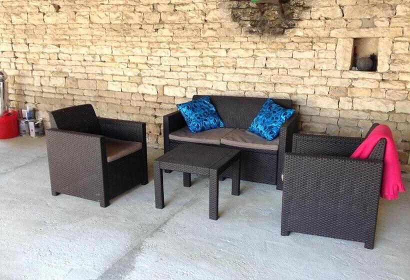 مبيت وإفطار La Cour