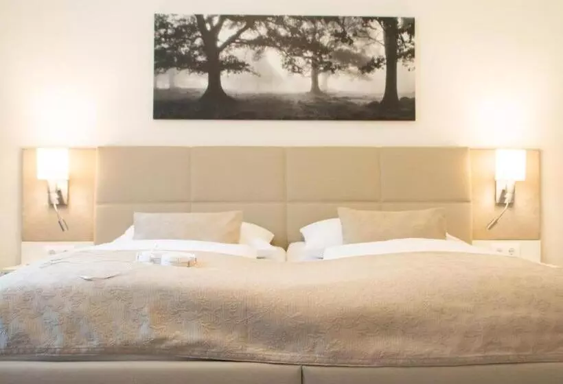 Aamiaismajoitus (B&B) Rooms 73   Helga Bartos