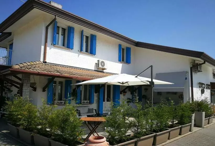 Aamiaismajoitus (B&B) Villa Roma Holidays