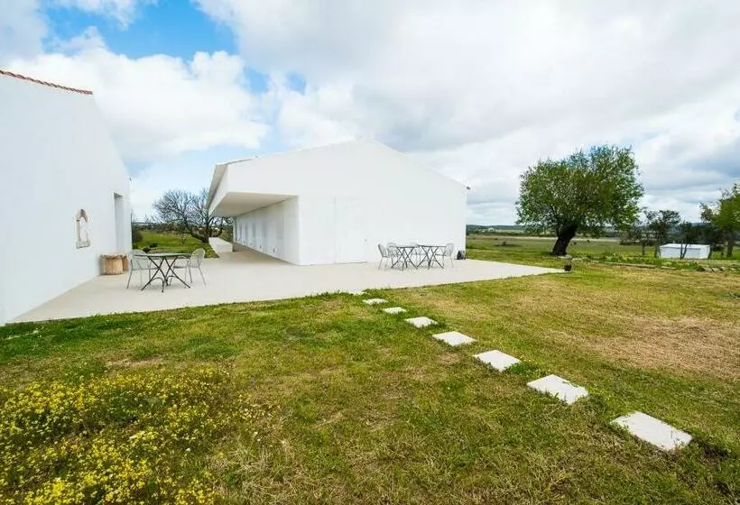 Hotelli Monte Da Azarujinha