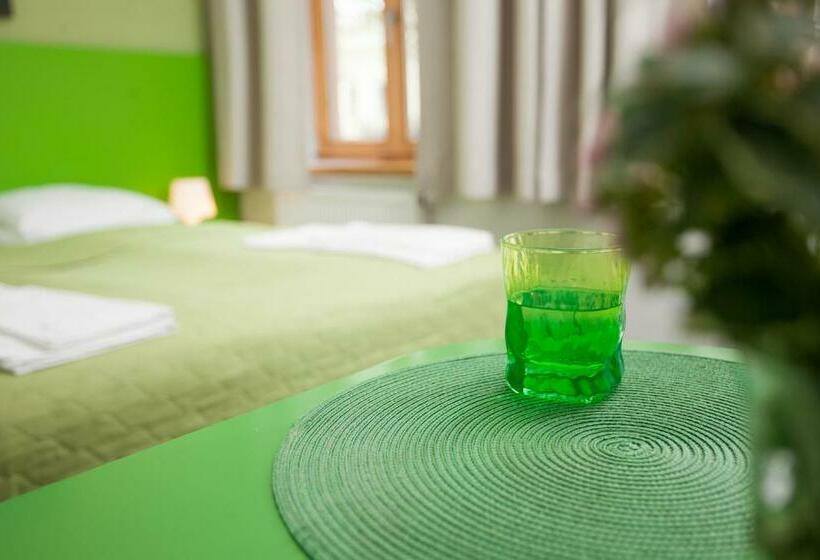 هاستل Moja Accommodation