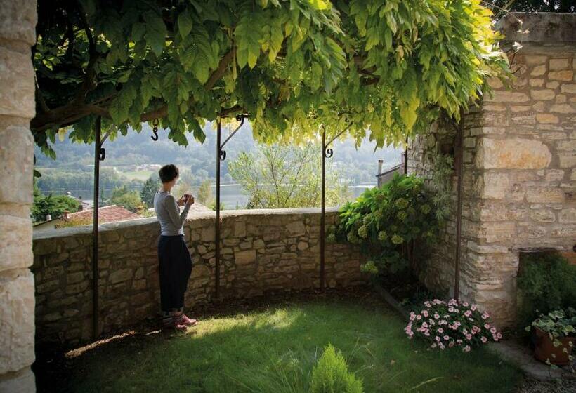 ベッドアンドブレックファースト Alquaranta