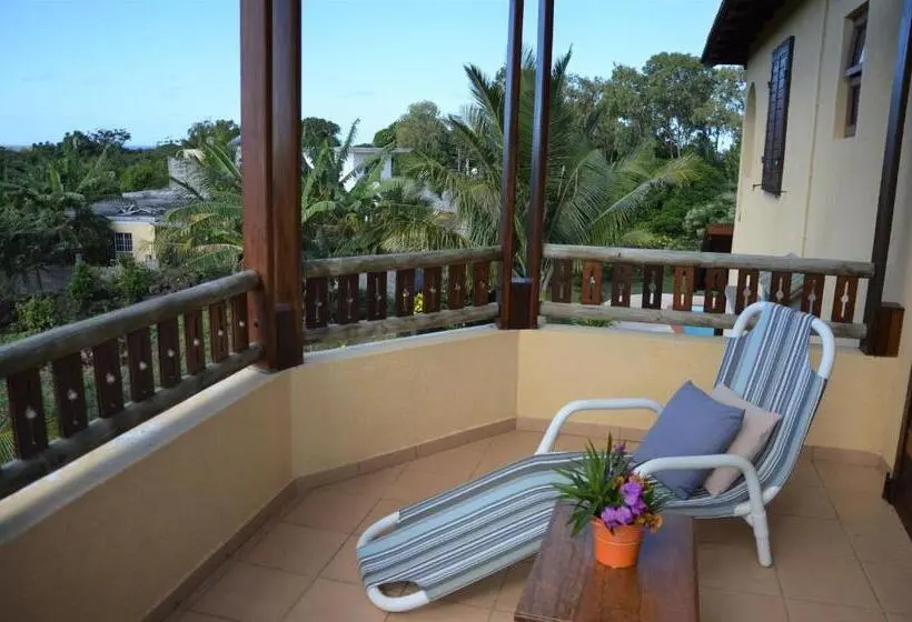 تختخواب و صبحانه La Maison Soleil