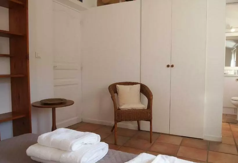 Aamiaismajoitus (B&B) La Tangana