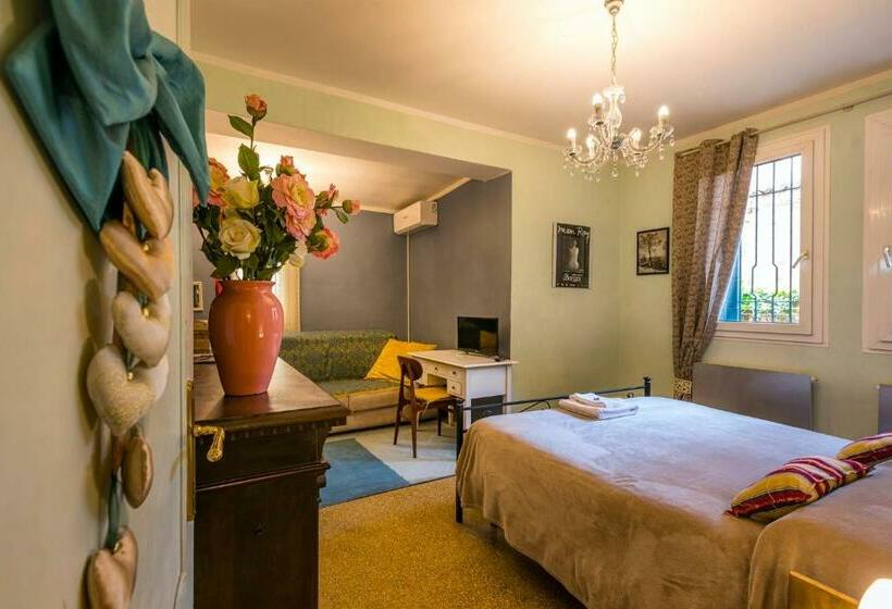 پانسیون Dorsoduro House