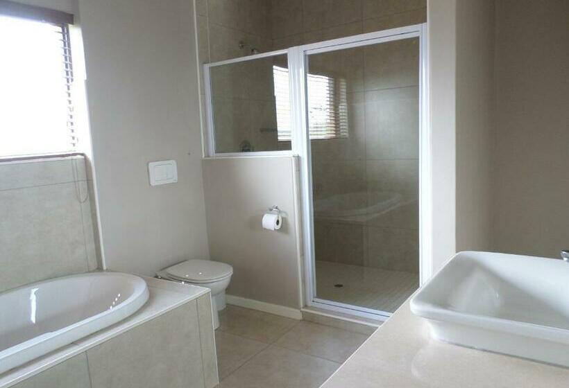 פנסיון Guest House Woodridge Forest 11