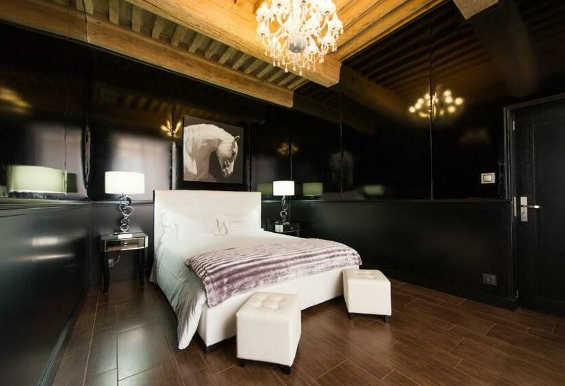 Bed and Breakfast Aux Portes D Honneur