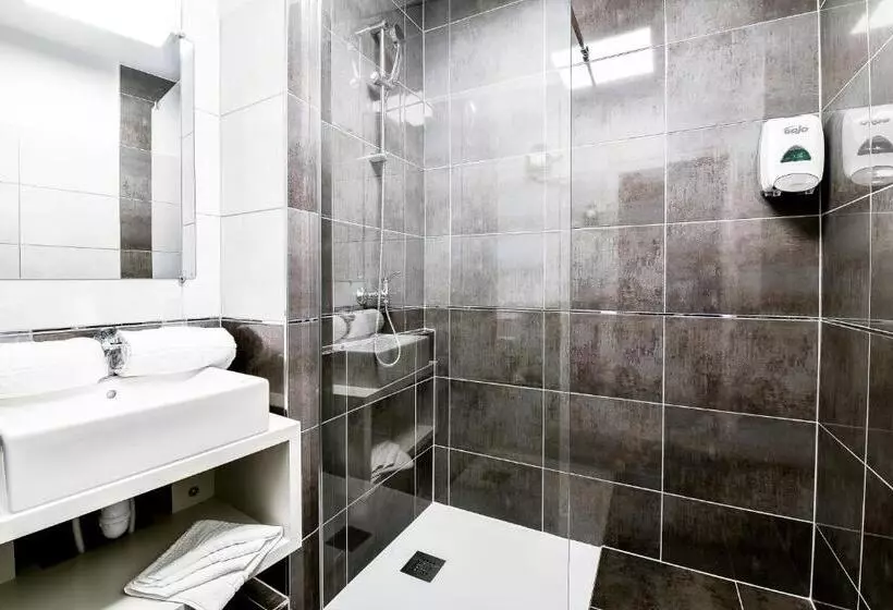 هتل Hôtel Le Rupella