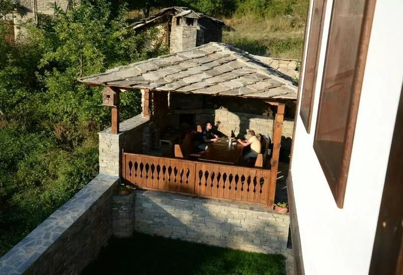 پانسیون Delchevata Kushta V Leshten