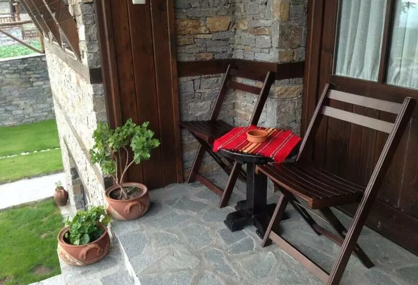 پانسیون Delchevata Kushta V Leshten