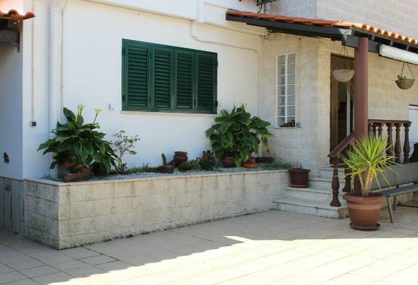 פנסיון Hostel Casa Lucas