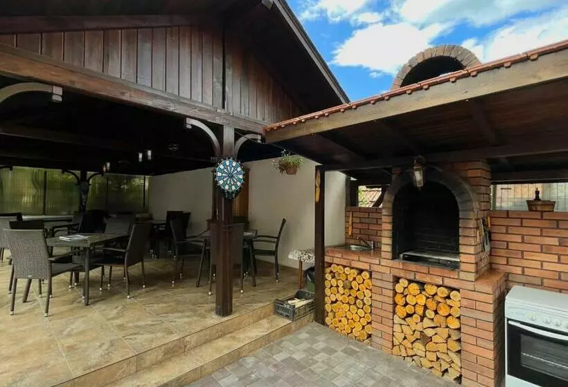 پانسیون Vila Andrei