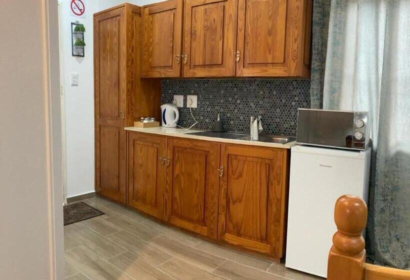 פנסיון Dome Home Accommodation