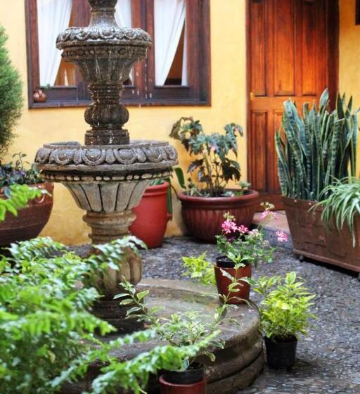 Hostel Meson Luna Sacra