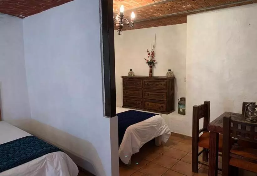 ユースホステル Meson Luna Sacra