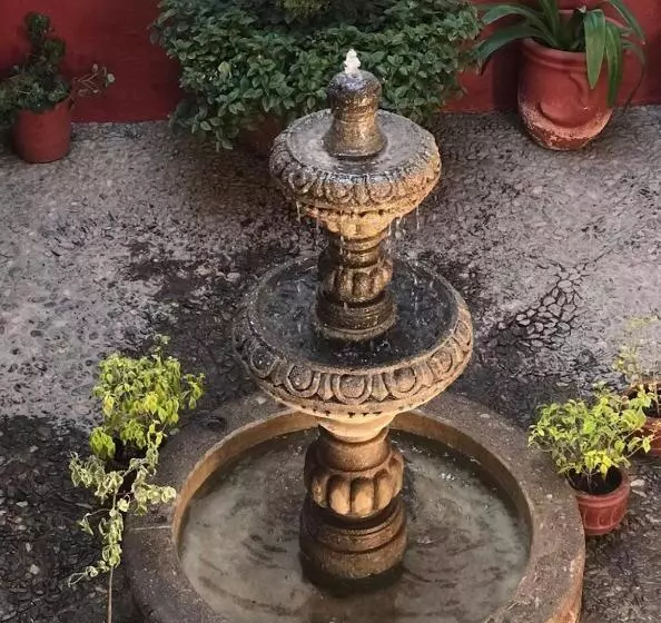 ユースホステル Meson Luna Sacra