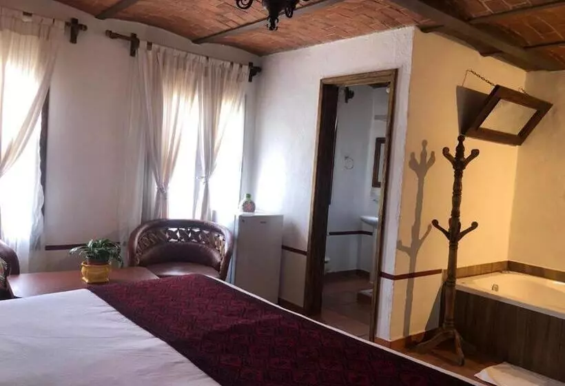 ユースホステル Meson Luna Sacra