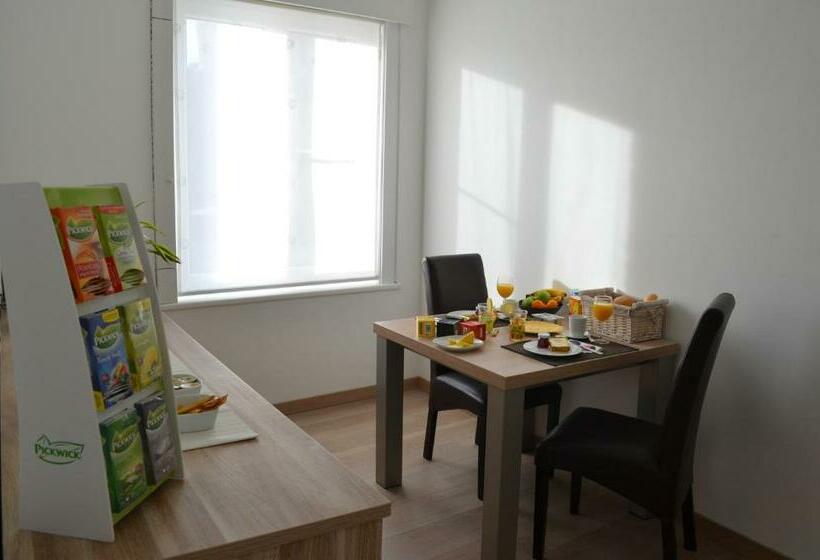 تختخواب و صبحانه Het Houten Paard