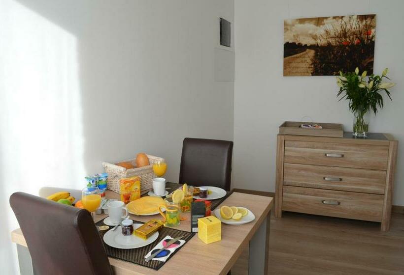 تختخواب و صبحانه Het Houten Paard