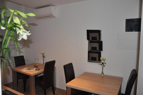 تختخواب و صبحانه Het Houten Paard