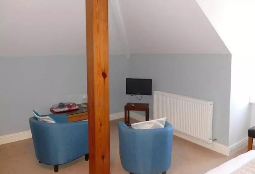 Aamiaismajoitus (B&B) Avonmore House   Room Only Accommodation