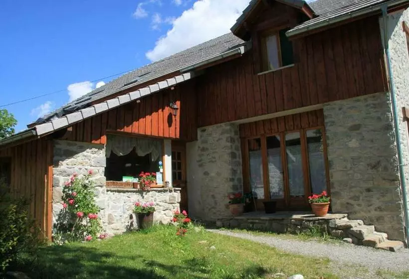 Aamiaismajoitus (B&B) Chambres D Hôtes L Abondance