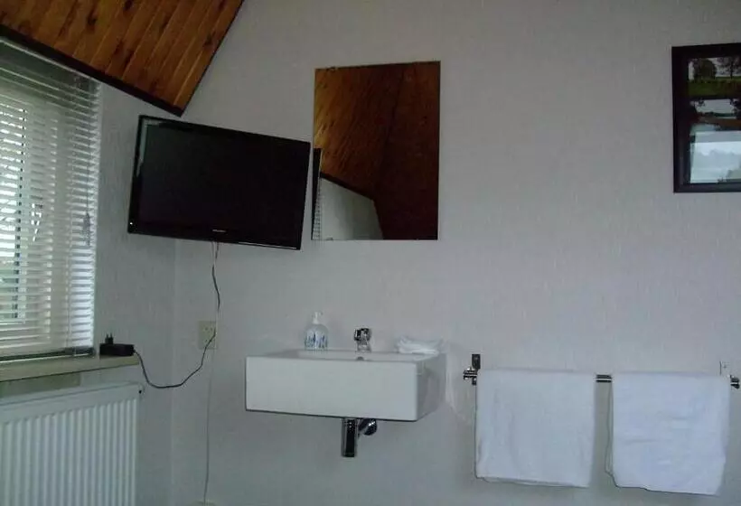 ベッドアンドブレックファースト De Pompstee Rolde