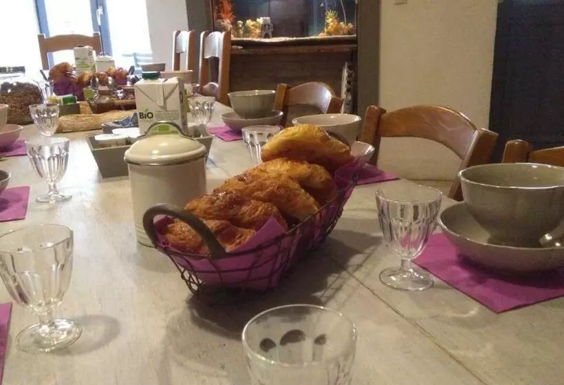 Aamiaismajoitus (B&B) Fenêtre Sur Loire