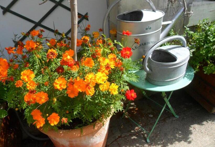 تختخواب و صبحانه Chambres D Hôtes La Turone