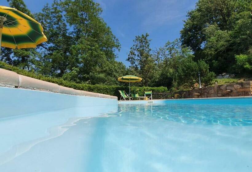 בית מלון כפרי Agriturismo Il Burlino Apartments