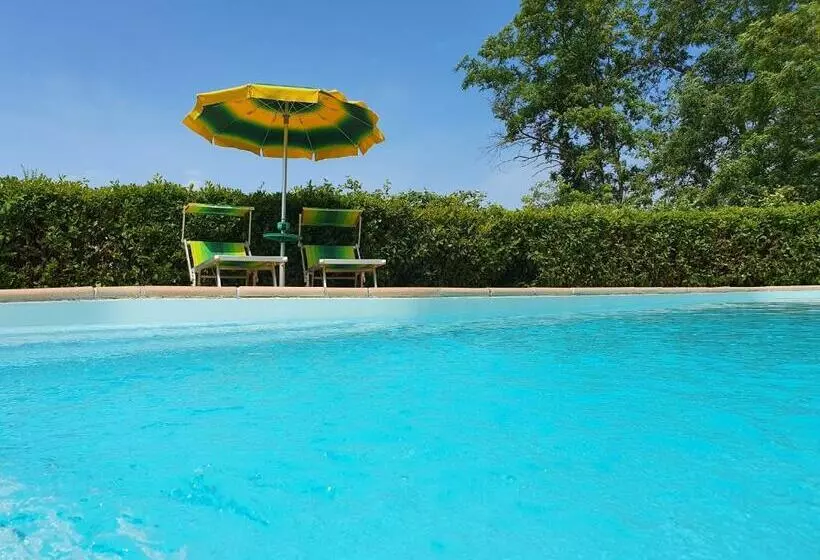Hotelli Agriturismo Il Burlino Apartments