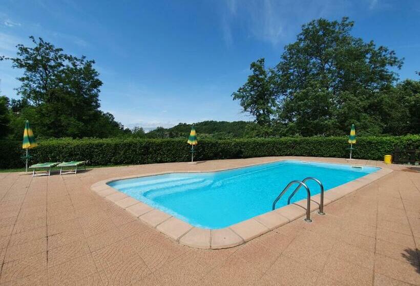 בית מלון כפרי Agriturismo Il Burlino Apartments