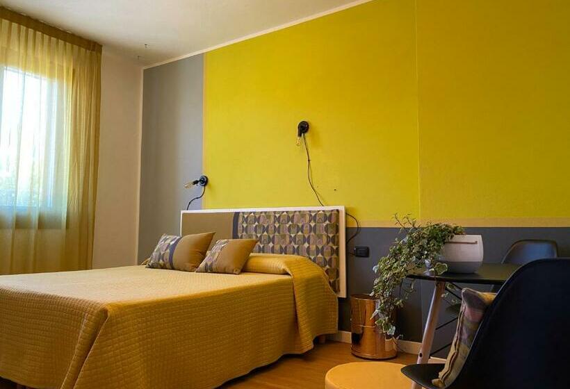 پانسیون La Tortorella Room & Apartment