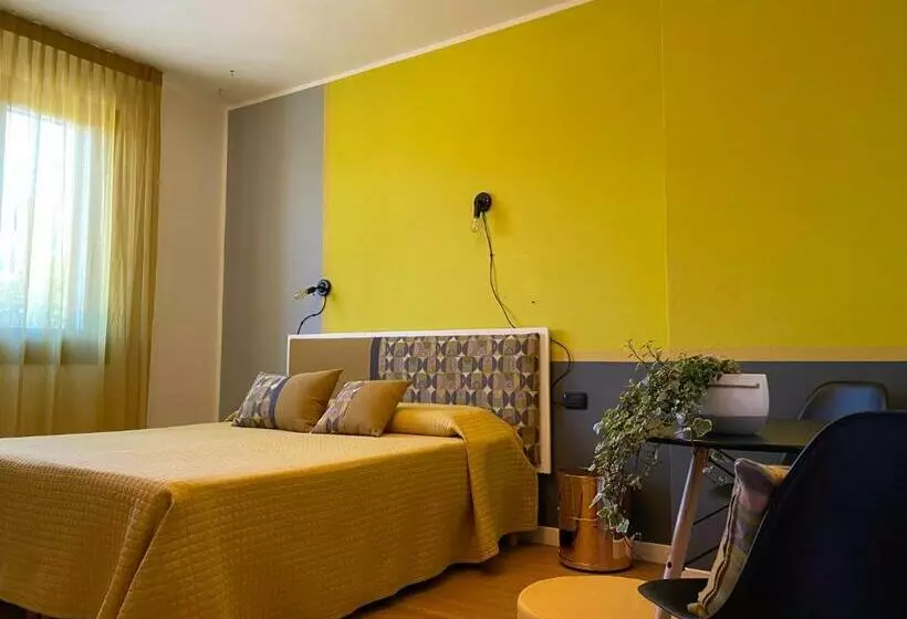 پانسیون La Tortorella Room & Apartment