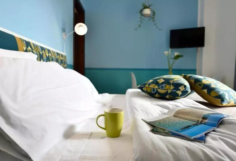 پانسیون La Tortorella Room & Apartment