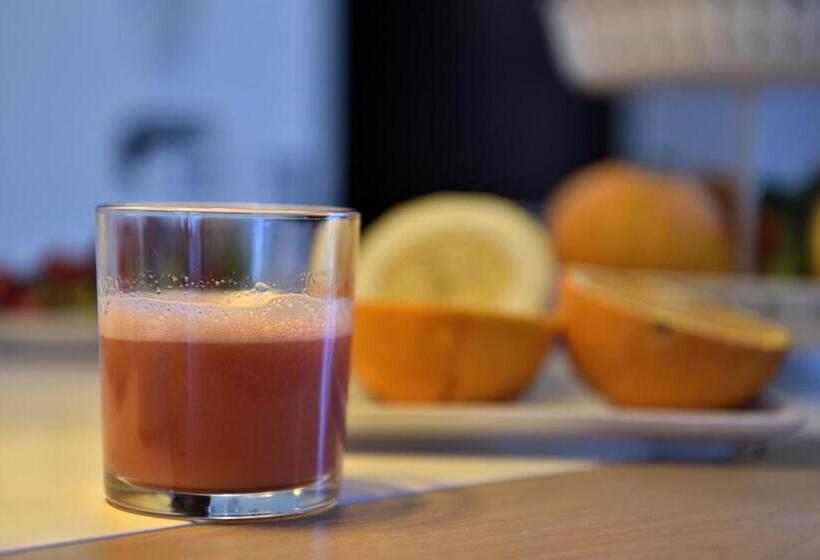 پانسیون La Tortorella Room & Apartment