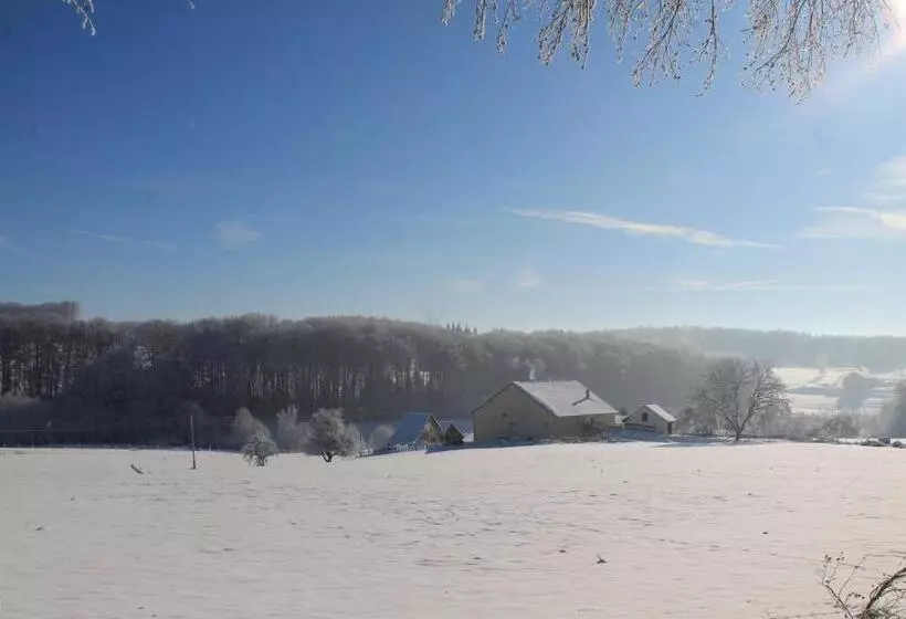 ベッドアンドブレックファースト Chambres Et Table D Hôtes La Trottelée