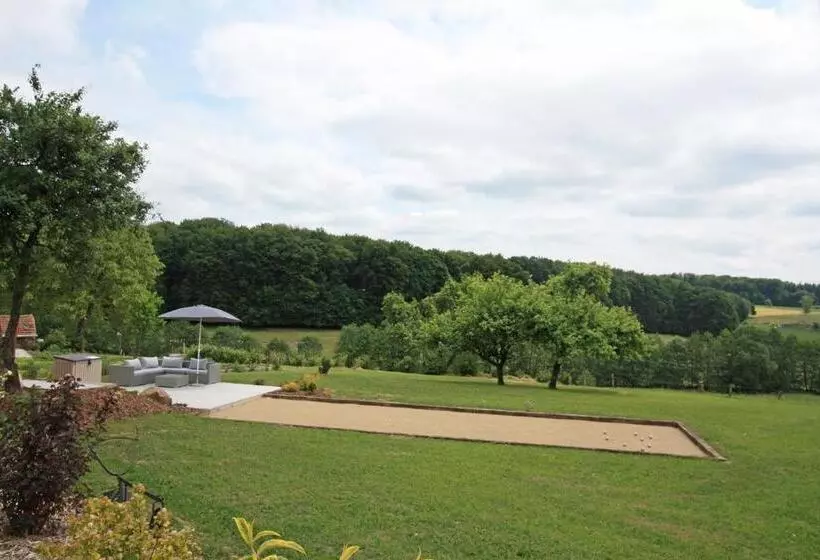 ベッドアンドブレックファースト Chambres Et Table D Hôtes La Trottelée