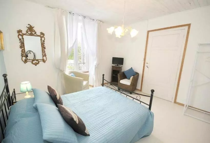 ベッドアンドブレックファースト Chez Madeleine