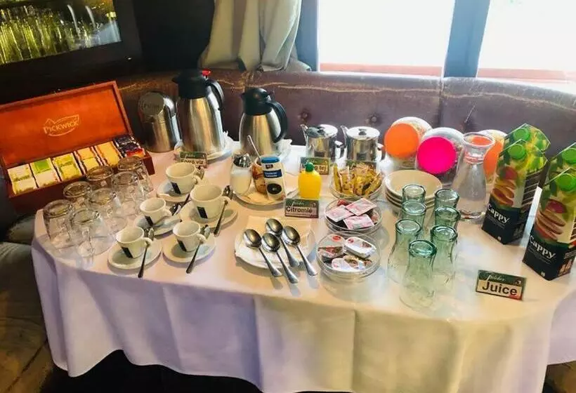 ベッドアンドブレックファースト Fiáker Panzió