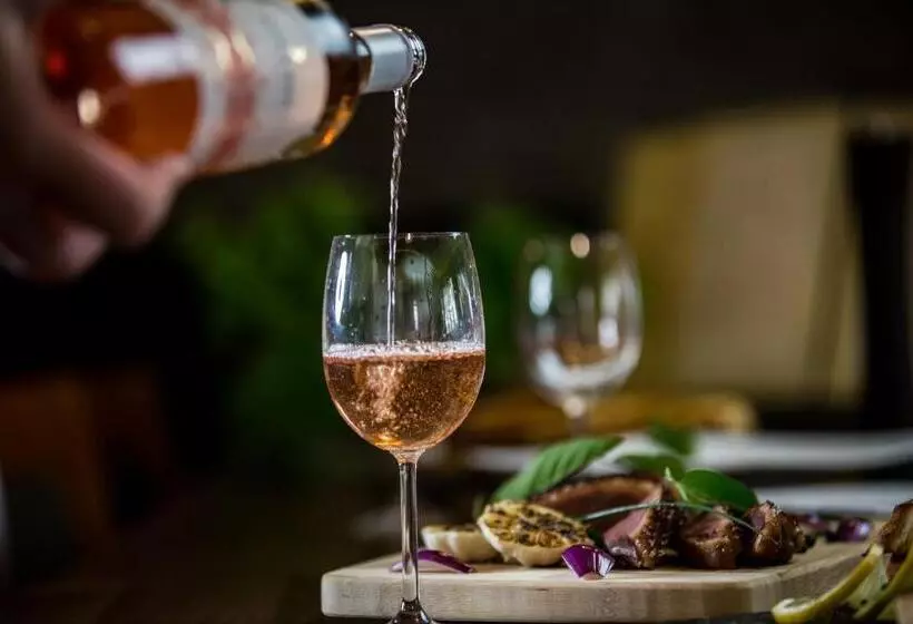 ベッドアンドブレックファースト Fiáker Panzió