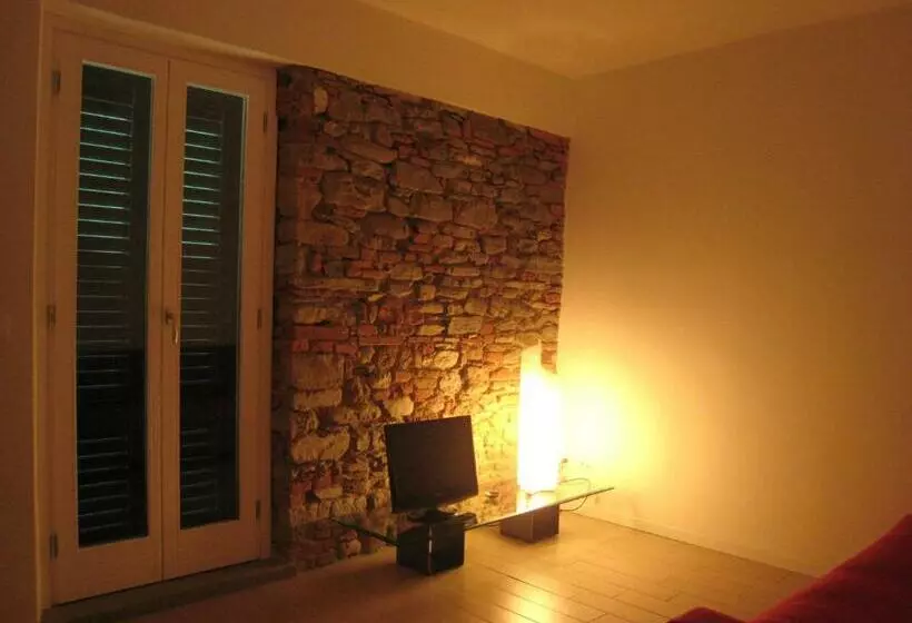 تختخواب و صبحانه Rinathos Guesthouse
