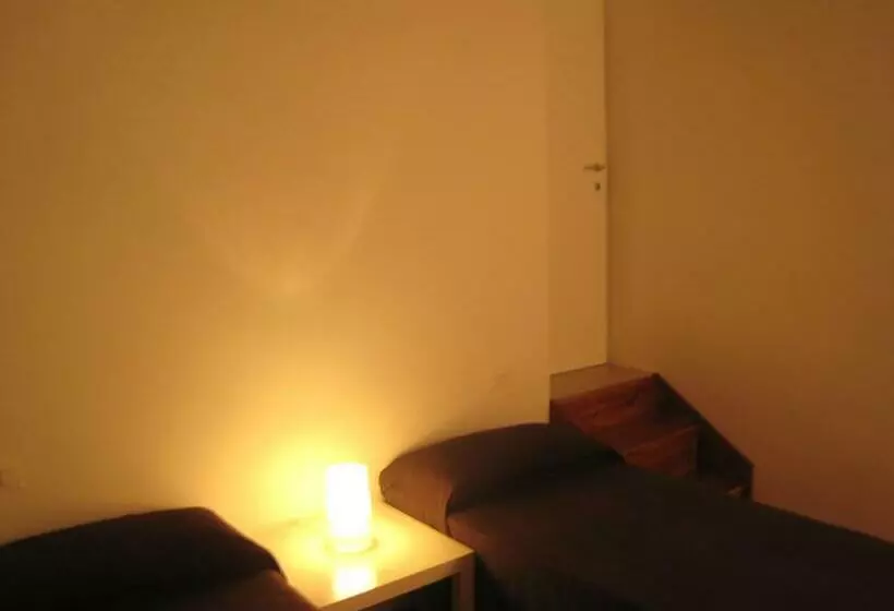 تختخواب و صبحانه Rinathos Guesthouse