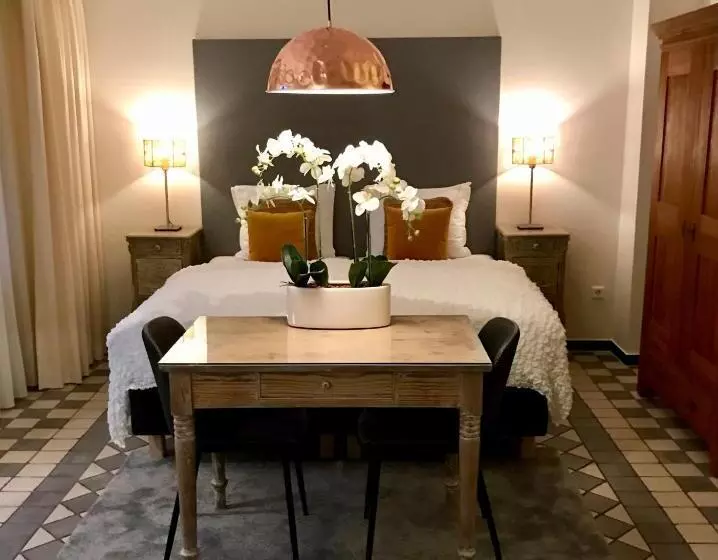 Bed & Breakfast Haus Unter Den Linden