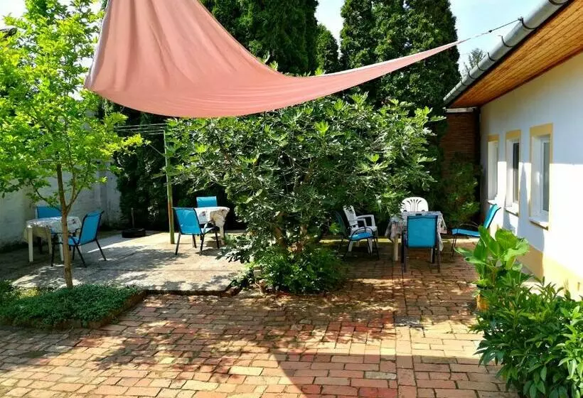 پانسیون Brindza Vendégház