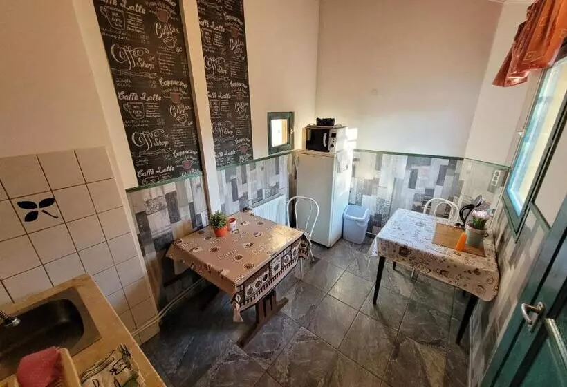پانسیون Brindza Vendégház