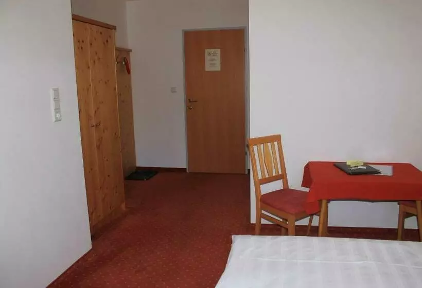 Aamiaismajoitus (B&B) Martinshof