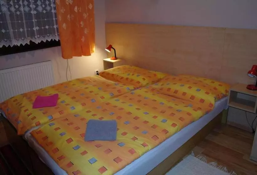 Aamiaismajoitus (B&B) Penzion Jaraba