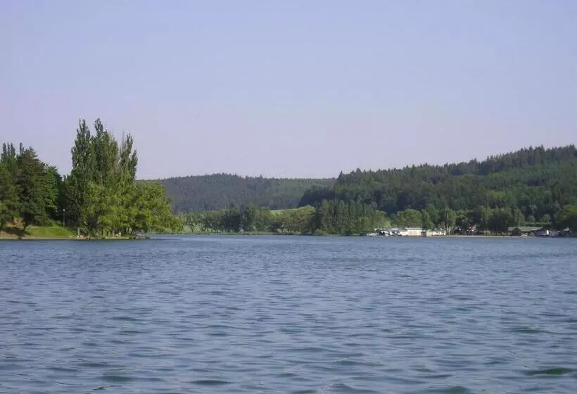 ペンション Apartmány Jedovnice