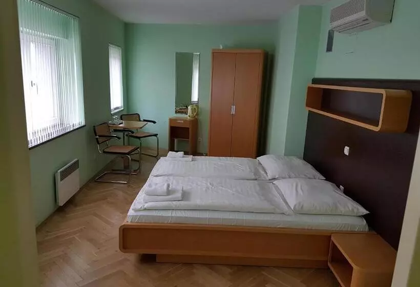 Majatalo Penzion Bránabeskyd